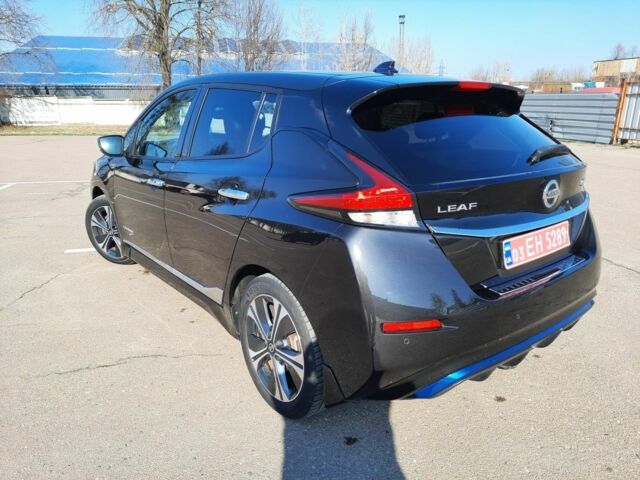 Черный Ниссан Лиф, объемом двигателя 0 л и пробегом 88 тыс. км за 14500 $, фото 3 на Automoto.ua