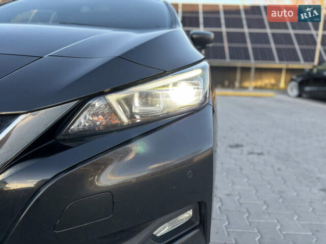 Черный Ниссан Лиф, объемом двигателя 0 л и пробегом 119 тыс. км за 11700 $, фото 18 на Automoto.ua