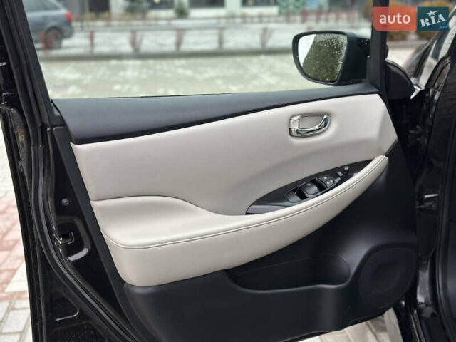 Чорний Ніссан Ліф, об'ємом двигуна 0 л та пробігом 96 тис. км за 11700 $, фото 14 на Automoto.ua