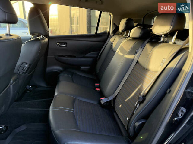 Черный Ниссан Лиф, объемом двигателя 0 л и пробегом 125 тыс. км за 11900 $, фото 8 на Automoto.ua