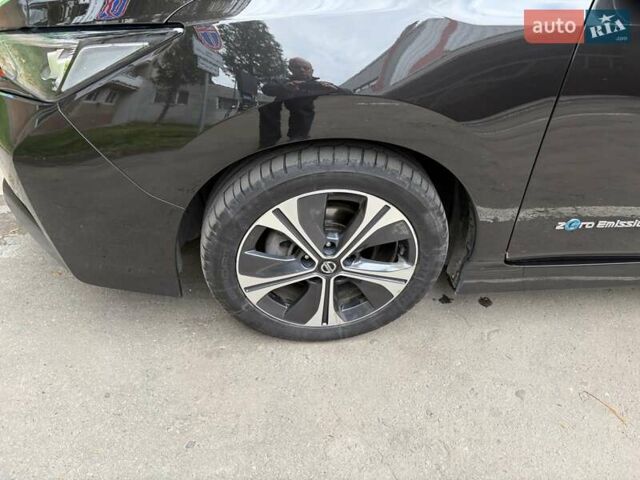 Чорний Ніссан Ліф, об'ємом двигуна 0 л та пробігом 148 тис. км за 12600 $, фото 1 на Automoto.ua