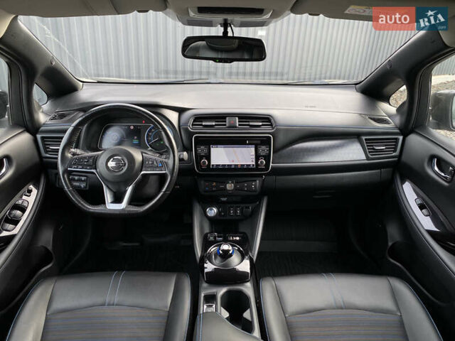 Черный Ниссан Лиф, объемом двигателя 0 л и пробегом 133 тыс. км за 12500 $, фото 34 на Automoto.ua