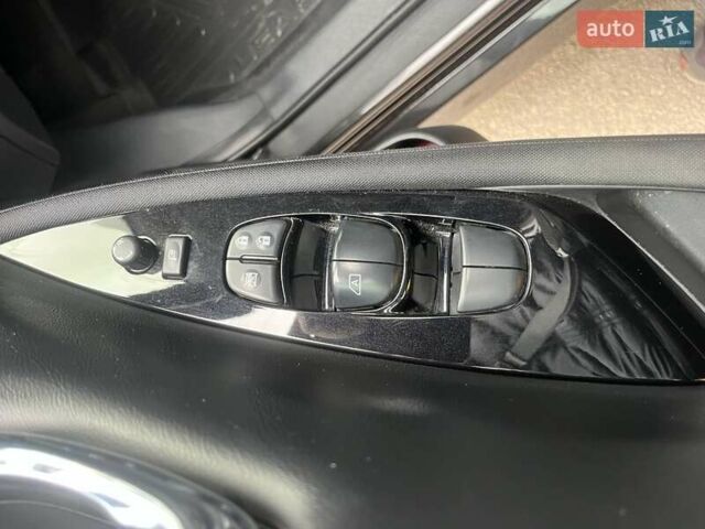 Черный Ниссан Лиф, объемом двигателя 0 л и пробегом 120 тыс. км за 11900 $, фото 35 на Automoto.ua