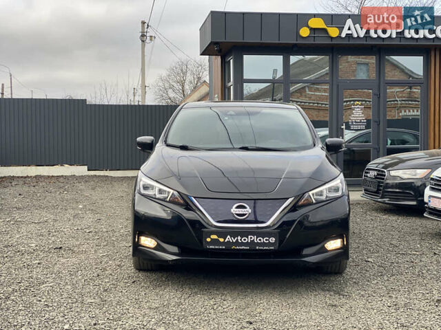 Черный Ниссан Лиф, объемом двигателя 0 л и пробегом 133 тыс. км за 12500 $, фото 1 на Automoto.ua