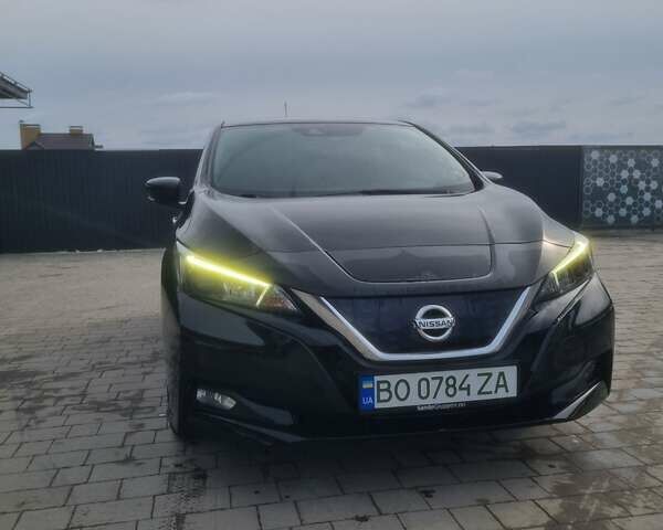 Черный Ниссан Лиф, объемом двигателя 0 л и пробегом 158 тыс. км за 13000 $, фото 3 на Automoto.ua