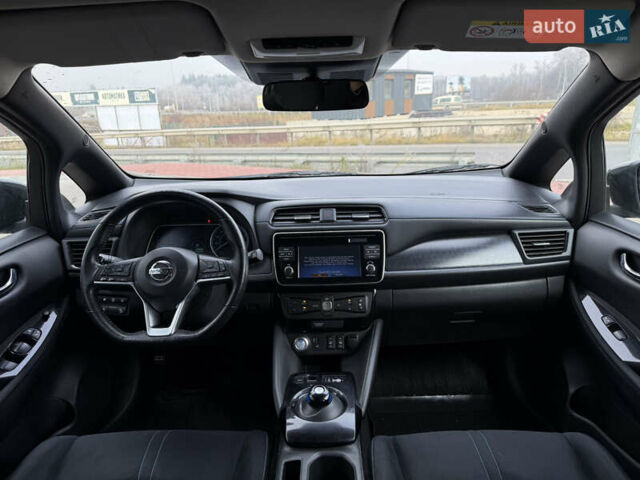 Черный Ниссан Лиф, объемом двигателя 0 л и пробегом 160 тыс. км за 10500 $, фото 30 на Automoto.ua