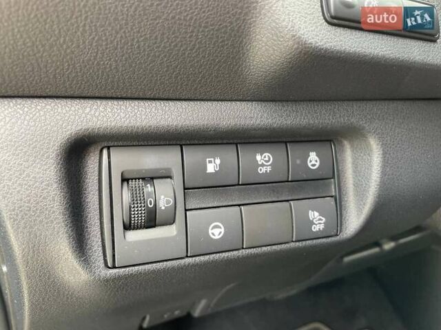 Черный Ниссан Лиф, объемом двигателя 0 л и пробегом 124 тыс. км за 12199 $, фото 35 на Automoto.ua