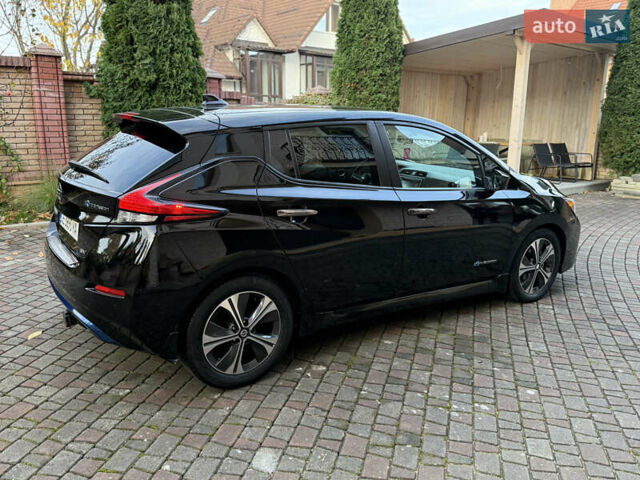 Черный Ниссан Лиф, объемом двигателя 0 л и пробегом 111 тыс. км за 11200 $, фото 6 на Automoto.ua