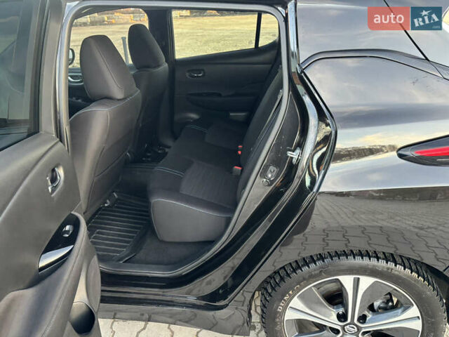 Чорний Ніссан Ліф, об'ємом двигуна 0 л та пробігом 90 тис. км за 11950 $, фото 13 на Automoto.ua