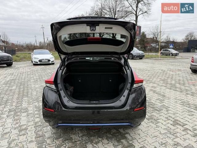 Черный Ниссан Лиф, объемом двигателя 0 л и пробегом 160 тыс. км за 11500 $, фото 28 на Automoto.ua