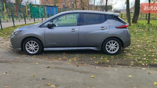 Чорний Ніссан Ліф, об'ємом двигуна 0 л та пробігом 103 тис. км за 13200 $, фото 4 на Automoto.ua