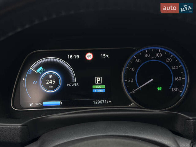 Черный Ниссан Лиф, объемом двигателя 0 л и пробегом 127 тыс. км за 12499 $, фото 33 на Automoto.ua