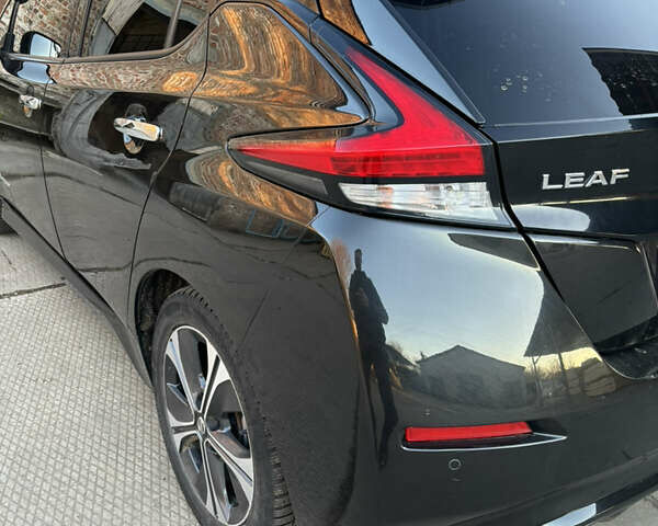 Черный Ниссан Лиф, объемом двигателя 0 л и пробегом 137 тыс. км за 11999 $, фото 9 на Automoto.ua