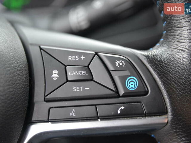 Черный Ниссан Лиф, объемом двигателя 0 л и пробегом 100 тыс. км за 11999 $, фото 25 на Automoto.ua