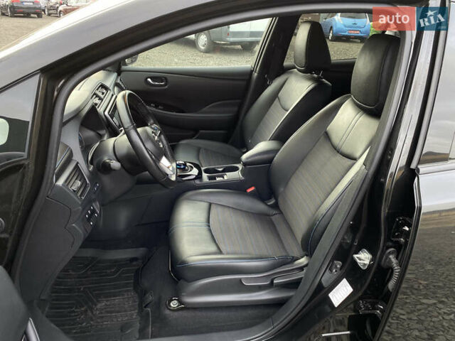 Черный Ниссан Лиф, объемом двигателя 0 л и пробегом 133 тыс. км за 12500 $, фото 27 на Automoto.ua