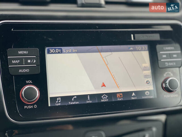 Черный Ниссан Лиф, объемом двигателя 0 л и пробегом 133 тыс. км за 12500 $, фото 18 на Automoto.ua