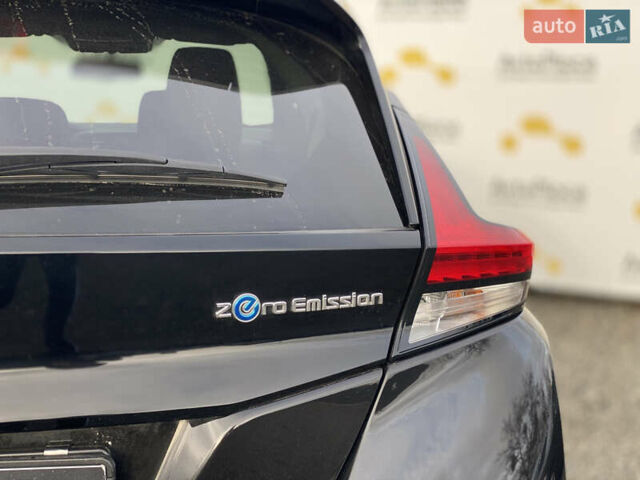 Черный Ниссан Лиф, объемом двигателя 0 л и пробегом 133 тыс. км за 12500 $, фото 73 на Automoto.ua