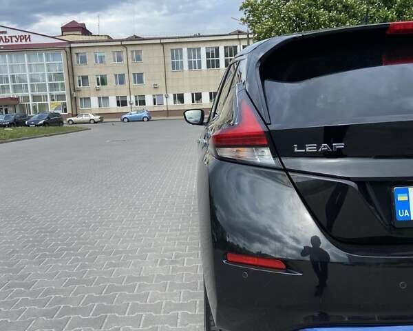 Черный Ниссан Лиф, объемом двигателя 0 л и пробегом 150 тыс. км за 11300 $, фото 16 на Automoto.ua