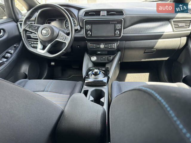 Чорний Ніссан Ліф, об'ємом двигуна 0 л та пробігом 95 тис. км за 13500 $, фото 11 на Automoto.ua