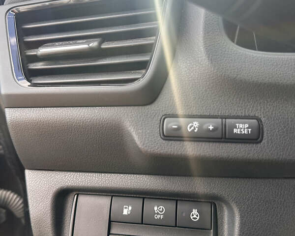 Чорний Ніссан Ліф, об'ємом двигуна 0 л та пробігом 111 тис. км за 12850 $, фото 14 на Automoto.ua