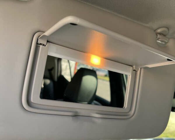 Чорний Ніссан Ліф, об'ємом двигуна 0 л та пробігом 80 тис. км за 13800 $, фото 20 на Automoto.ua