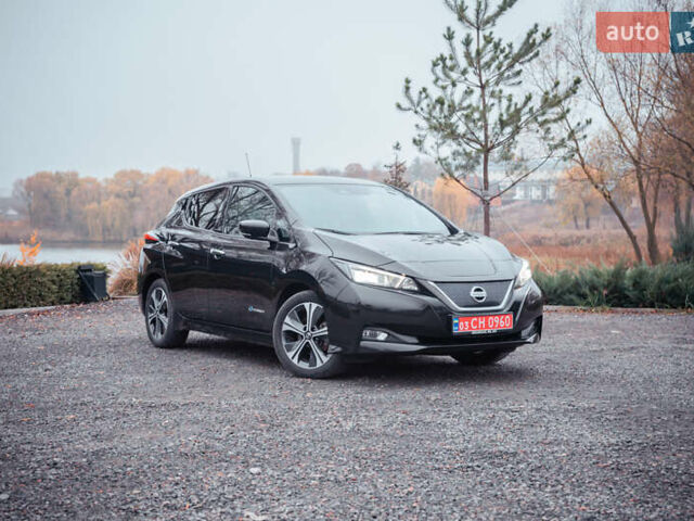 Черный Ниссан Лиф, объемом двигателя 0 л и пробегом 89 тыс. км за 13350 $, фото 5 на Automoto.ua