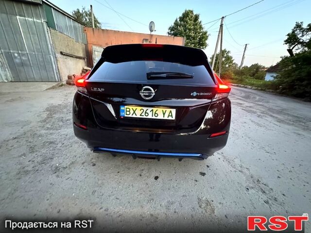 Черный Ниссан Лиф, объемом двигателя 0.11 л и пробегом 130 тыс. км за 12800 $, фото 7 на Automoto.ua