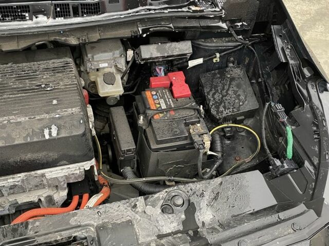 Черный Ниссан Лиф, объемом двигателя 0 л и пробегом 112 тыс. км за 11750 $, фото 12 на Automoto.ua