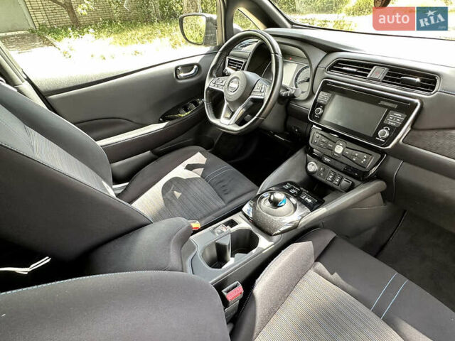 Черный Ниссан Лиф, объемом двигателя 0 л и пробегом 119 тыс. км за 13500 $, фото 29 на Automoto.ua