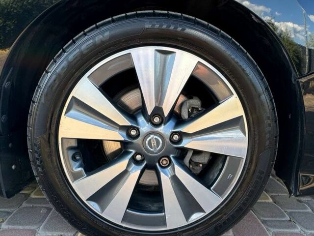 Черный Ниссан Лиф, объемом двигателя 0 л и пробегом 92 тыс. км за 13500 $, фото 9 на Automoto.ua