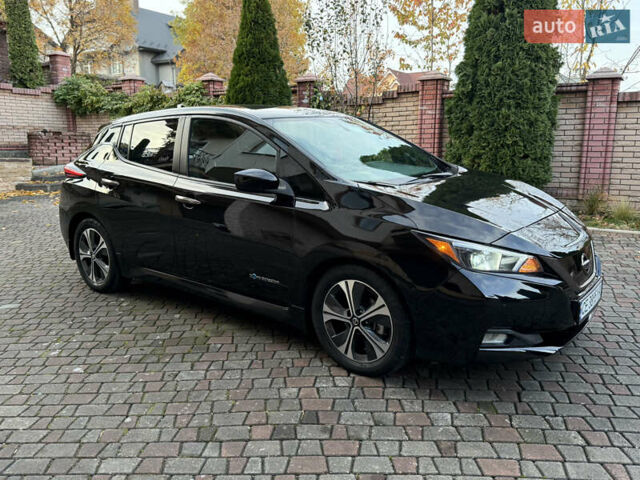 Черный Ниссан Лиф, объемом двигателя 0 л и пробегом 111 тыс. км за 11200 $, фото 5 на Automoto.ua