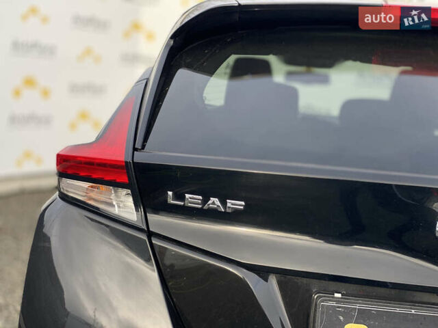 Черный Ниссан Лиф, объемом двигателя 0 л и пробегом 133 тыс. км за 12500 $, фото 68 на Automoto.ua