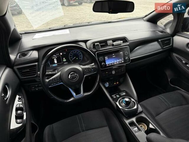 Черный Ниссан Лиф, объемом двигателя 0 л и пробегом 160 тыс. км за 11500 $, фото 27 на Automoto.ua