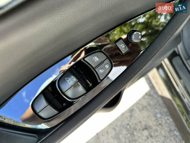 Черный Ниссан Лиф, объемом двигателя 0 л и пробегом 119 тыс. км за 13500 $, фото 49 на Automoto.ua