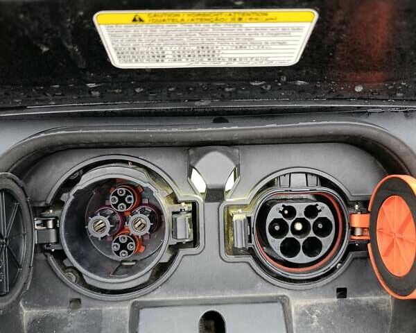 Черный Ниссан Лиф, объемом двигателя 0 л и пробегом 133 тыс. км за 12500 $, фото 35 на Automoto.ua