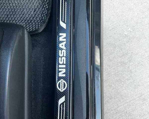 Черный Ниссан Лиф, объемом двигателя 0 л и пробегом 156 тыс. км за 12500 $, фото 23 на Automoto.ua