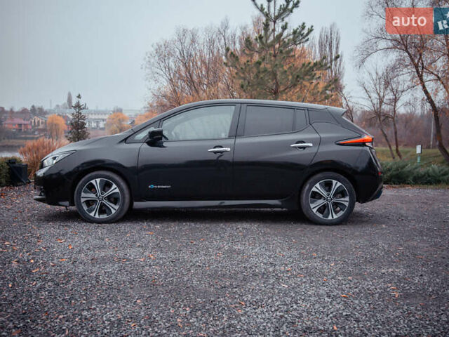 Черный Ниссан Лиф, объемом двигателя 0 л и пробегом 89 тыс. км за 13350 $, фото 16 на Automoto.ua