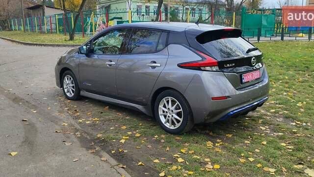 Чорний Ніссан Ліф, об'ємом двигуна 0 л та пробігом 103 тис. км за 13200 $, фото 6 на Automoto.ua