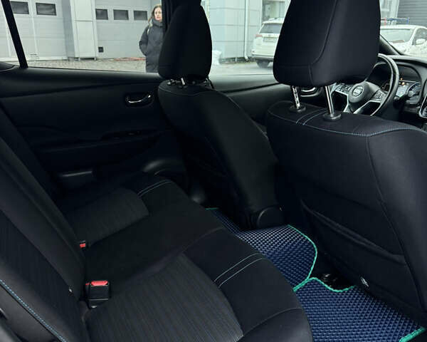 Чорний Ніссан Ліф, об'ємом двигуна 0 л та пробігом 164 тис. км за 11600 $, фото 11 на Automoto.ua