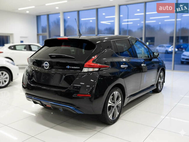 Чорний Ніссан Ліф, об'ємом двигуна 0 л та пробігом 130 тис. км за 12900 $, фото 3 на Automoto.ua