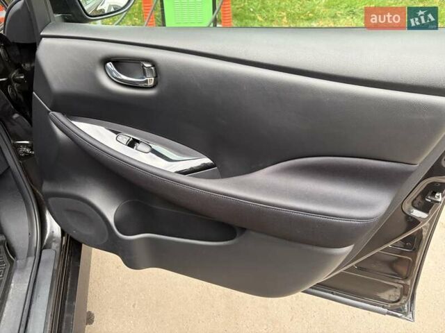 Чорний Ніссан Ліф, об'ємом двигуна 0 л та пробігом 148 тис. км за 12600 $, фото 16 на Automoto.ua