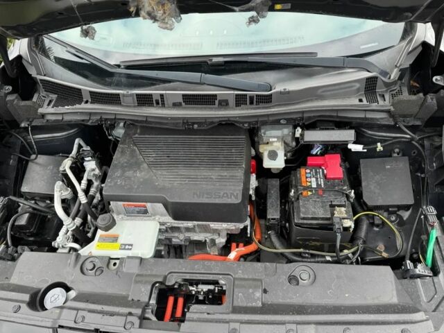 Черный Ниссан Лиф, объемом двигателя 0 л и пробегом 119 тыс. км за 12500 $, фото 10 на Automoto.ua