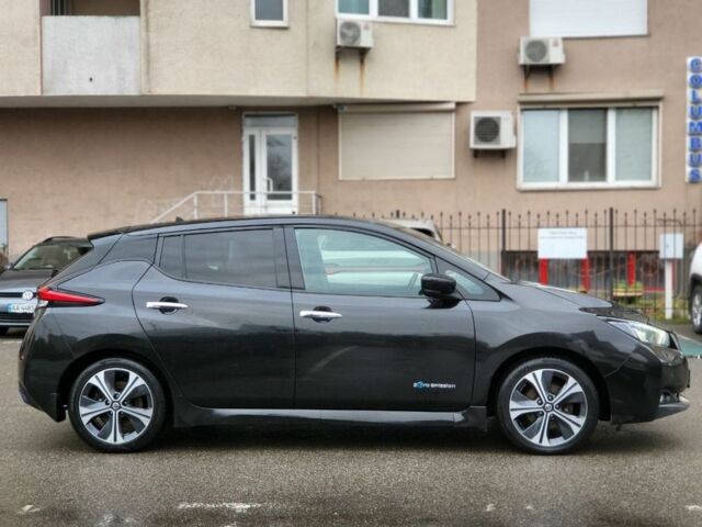 Черный Ниссан Лиф, объемом двигателя 0 л и пробегом 87 тыс. км за 12900 $, фото 3 на Automoto.ua