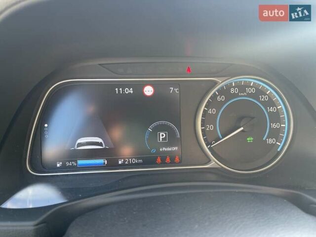 Черный Ниссан Лиф, объемом двигателя 0 л и пробегом 114 тыс. км за 12800 $, фото 14 на Automoto.ua