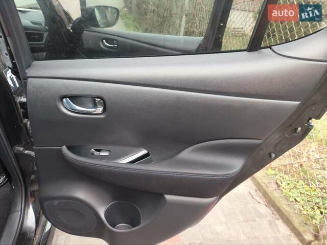Черный Ниссан Лиф, объемом двигателя 0 л и пробегом 160 тыс. км за 12300 $, фото 17 на Automoto.ua