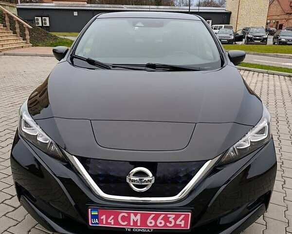 Черный Ниссан Лиф, объемом двигателя 0 л и пробегом 133 тыс. км за 12500 $, фото 2 на Automoto.ua