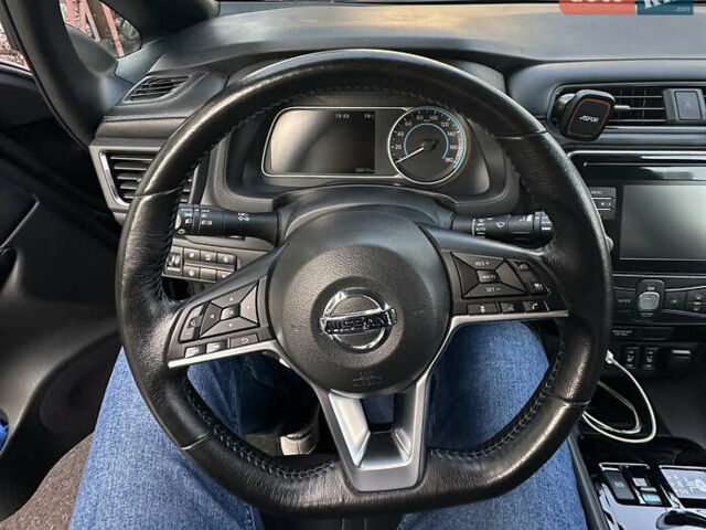 Чорний Ніссан Ліф, об'ємом двигуна 0 л та пробігом 67 тис. км за 13100 $, фото 5 на Automoto.ua