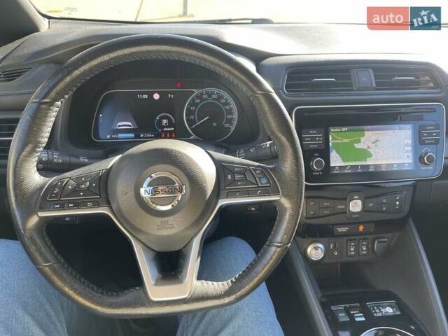 Черный Ниссан Лиф, объемом двигателя 0 л и пробегом 114 тыс. км за 12800 $, фото 13 на Automoto.ua