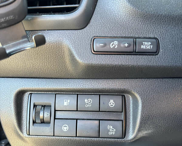 Черный Ниссан Лиф, объемом двигателя 0 л и пробегом 123 тыс. км за 12100 $, фото 16 на Automoto.ua