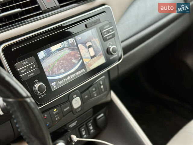 Чорний Ніссан Ліф, об'ємом двигуна 0 л та пробігом 96 тис. км за 11700 $, фото 12 на Automoto.ua